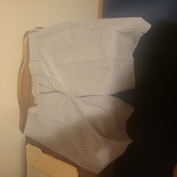 Brooks Brothers shorts - Picture 2 of 4